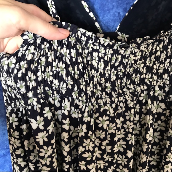Urban Outfitters floral print dress size large - Picture 4 of 10